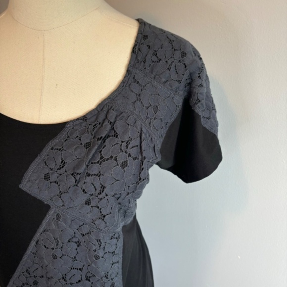 Kensie, Women's T-shirt Dress, Black with a Grey Lace Bow, SZ M - Picture 5 of 9